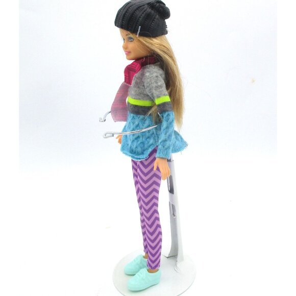 Stacie Barbie Doll Sister Winter Outfit Black Hat Scarf Sweater Chevron Pants & - Picture 3 of 7